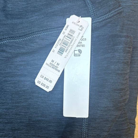 Victoria's Secret Essential High-Rise Pocket Heather Onyx Leggings - Picture 3 of 6